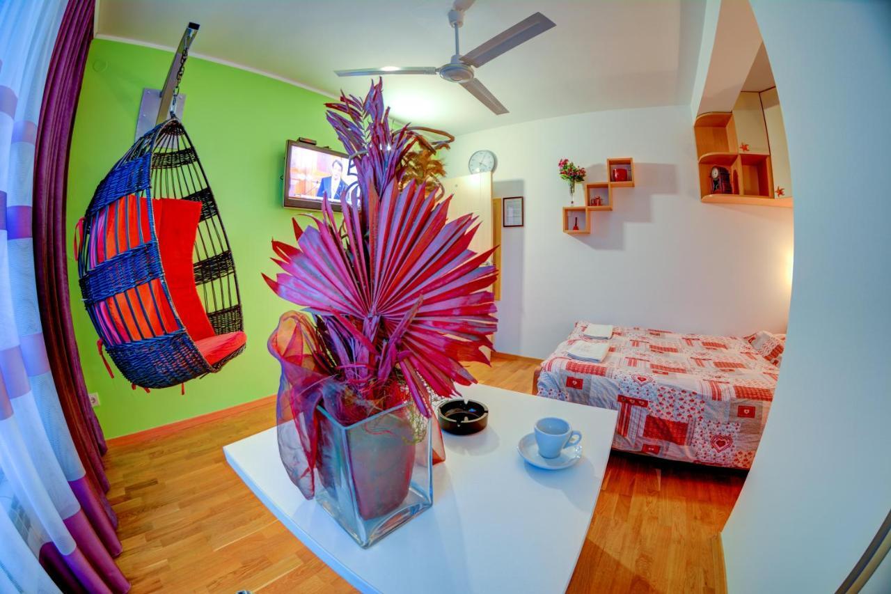 Rooms And Apartments S Belgrado Buitenkant foto