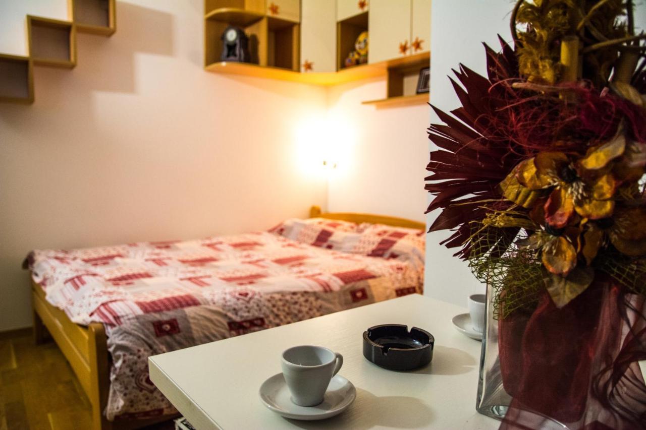Rooms And Apartments S Belgrado Buitenkant foto